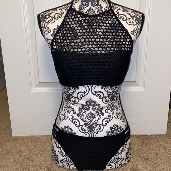 Gossip Mesh Fishnet Halter Bikini - Picture 5 of 14